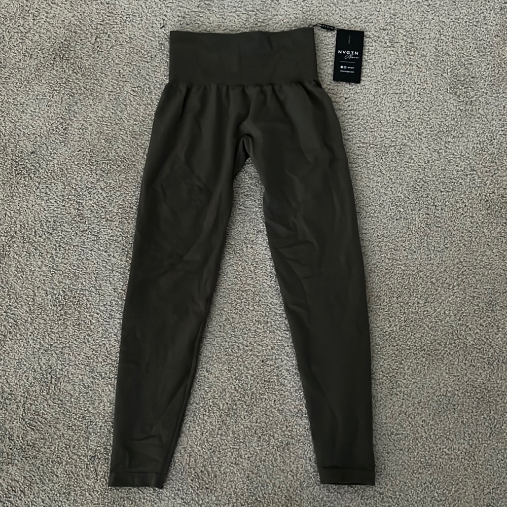 Womens NVGTN leggings